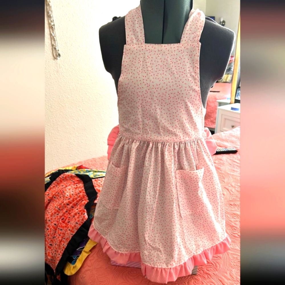 Apron girl's